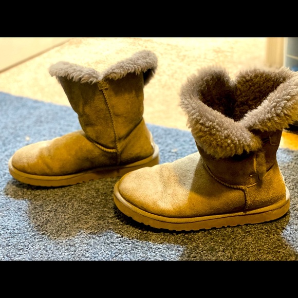Women’s grey ugg boots - Picture 4 of 4